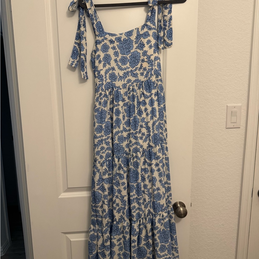 Smith and Quinn Blue and White Floral Maxi Dress